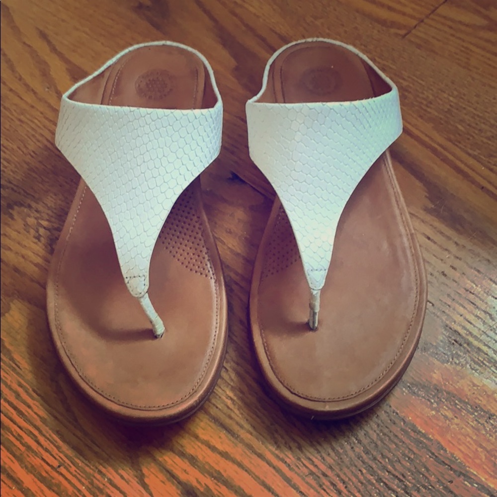 FitFlop Banda leather thong sandals - urban white